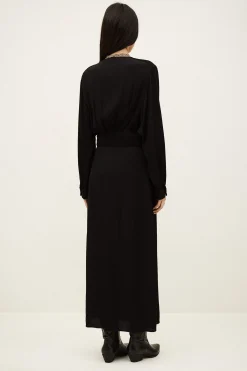 AMBRA< Outlet