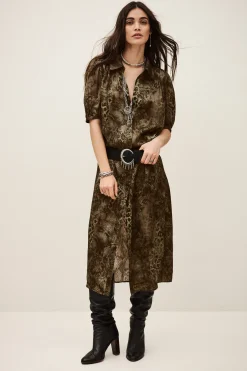 CORMA< Outlet