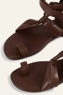 COVILLA< Sale