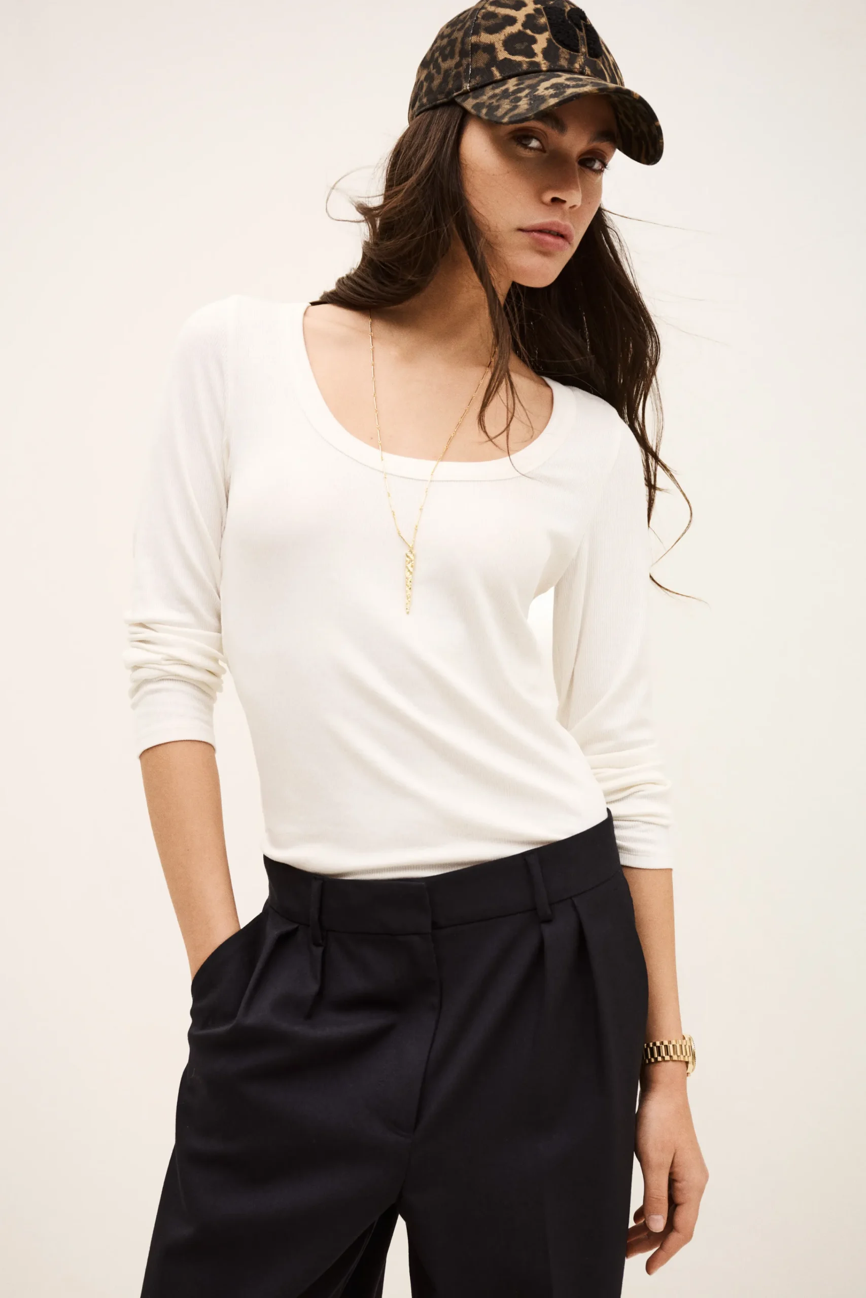 LUISA<