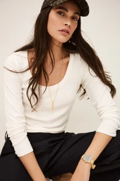 LUISA<