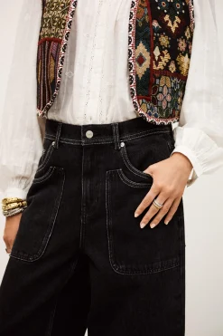 NOEL< Sale